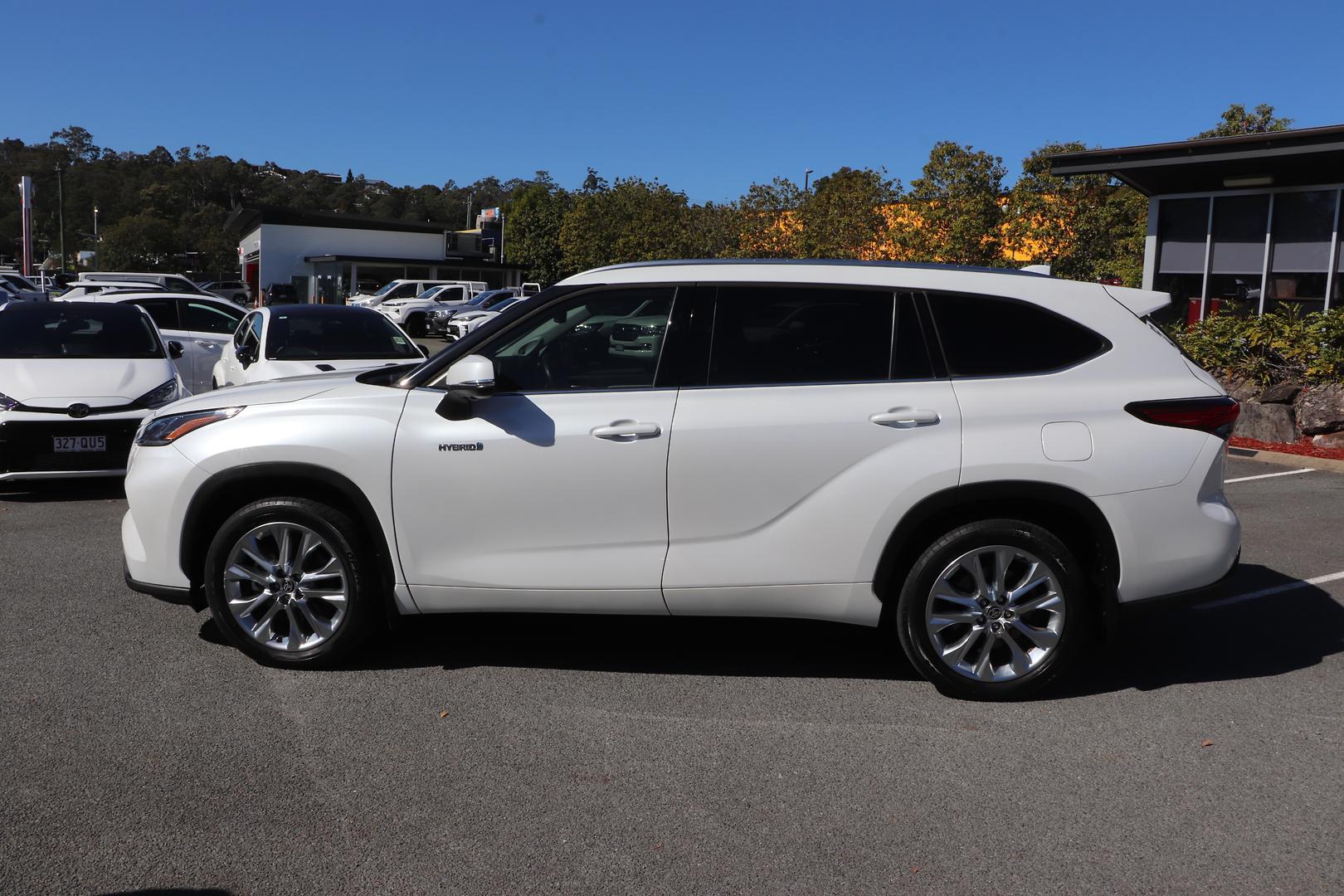 2023 Toyota Kluger AWD GRANDE in White