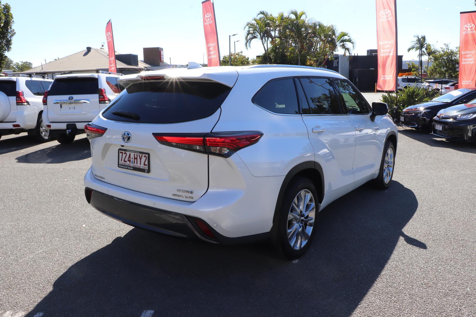 2023 Toyota Kluger AWD GRANDE in White