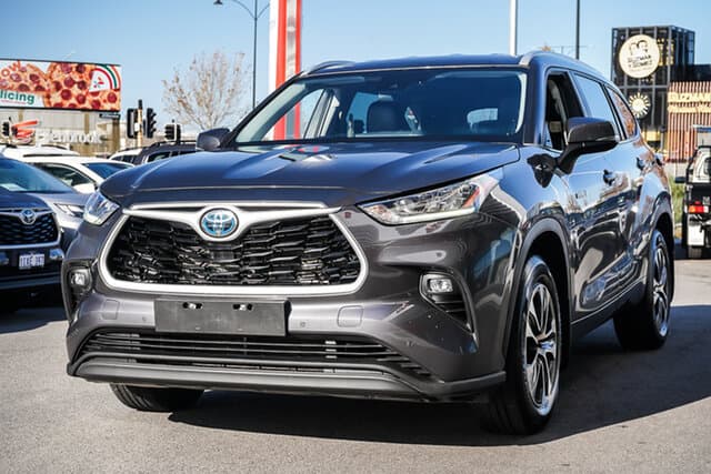 2023 Toyota Kluger GXL in Silver
