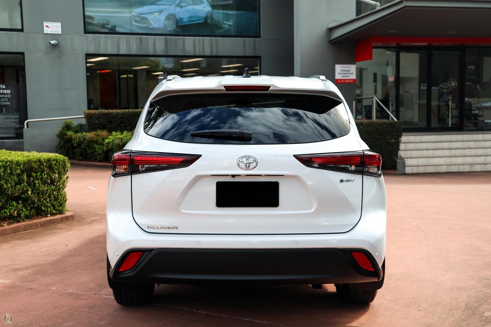 2025 Toyota Kluger GXL AWD in White