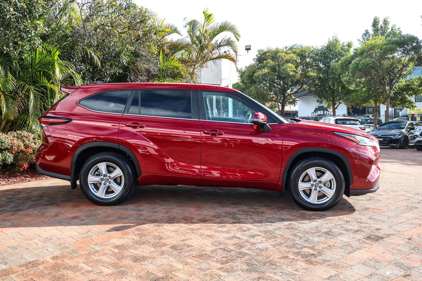 2025 Toyota Kluger GX AWD in Red