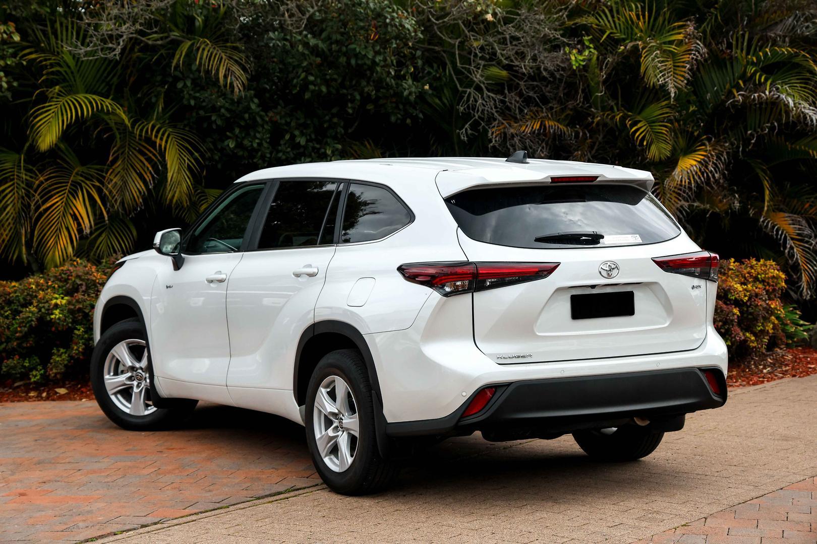 2025 Toyota Kluger GX AWD in White