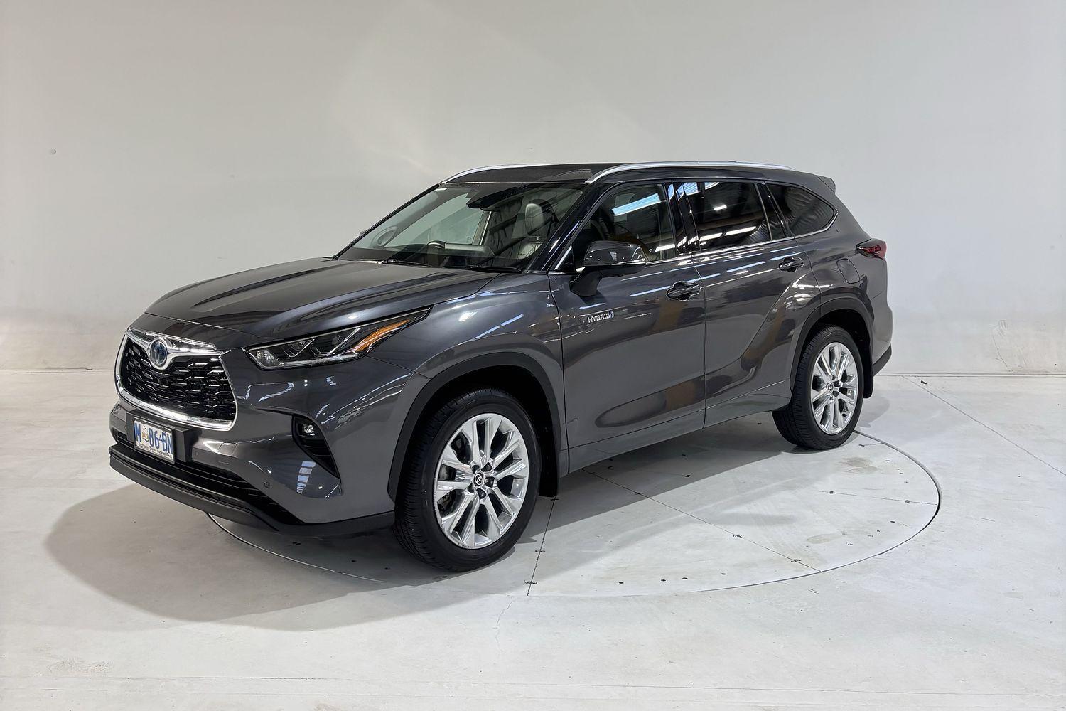 2024 Toyota Kluger AWD GRANDE in Silver