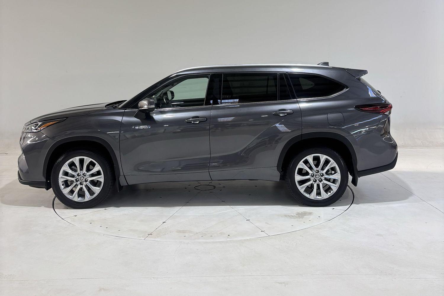 2024 Toyota Kluger AWD GRANDE in Silver