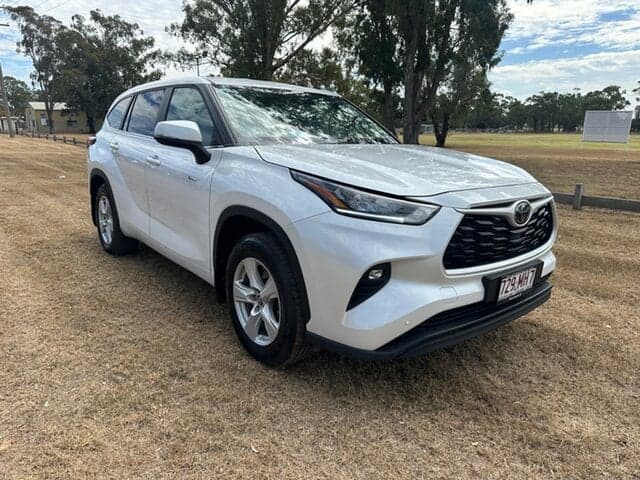 2024 Toyota Kluger GX in White