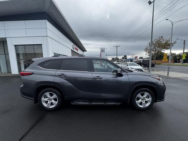 2021 Toyota Kluger GX in Silver