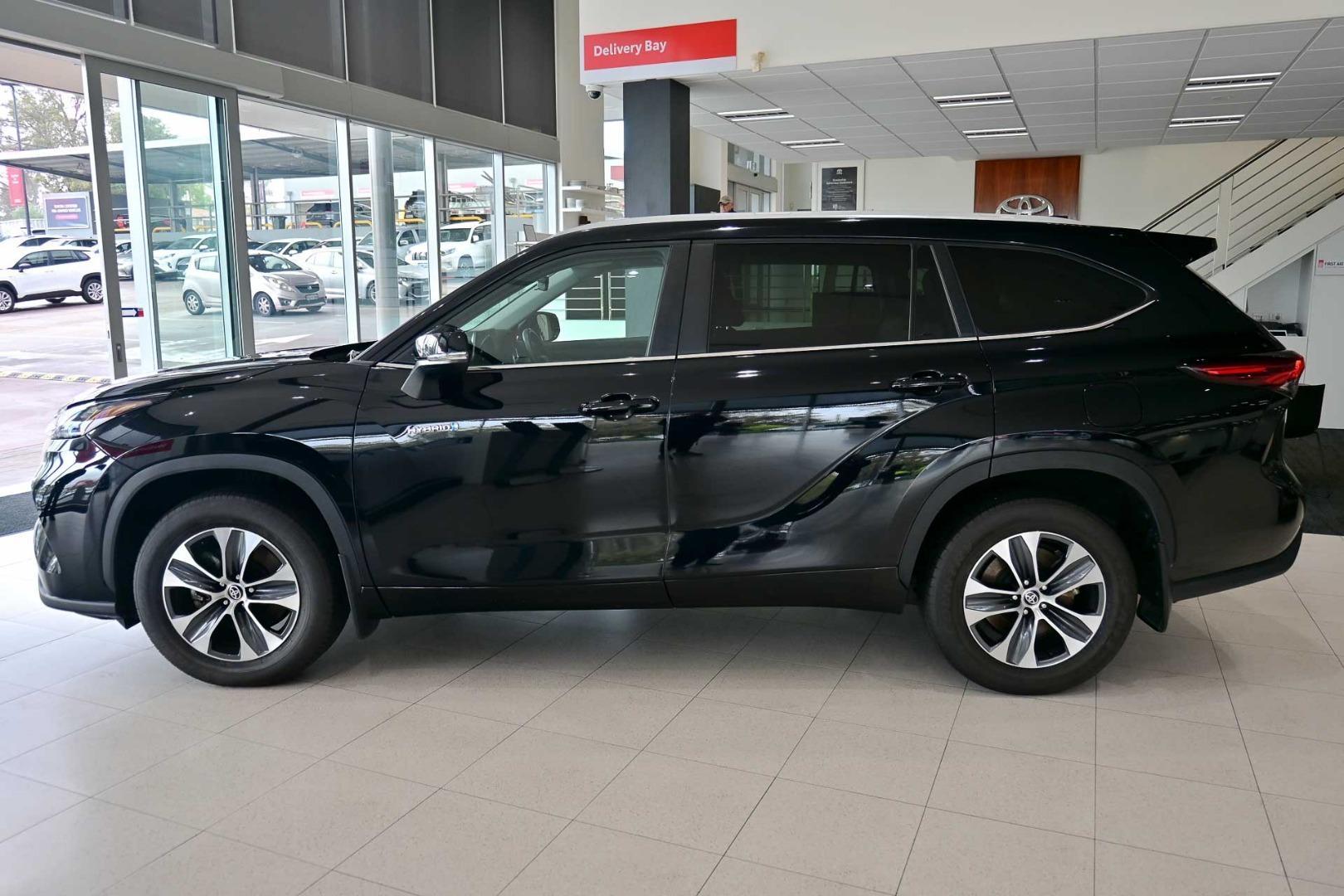 2024 Toyota Kluger GXL in Black