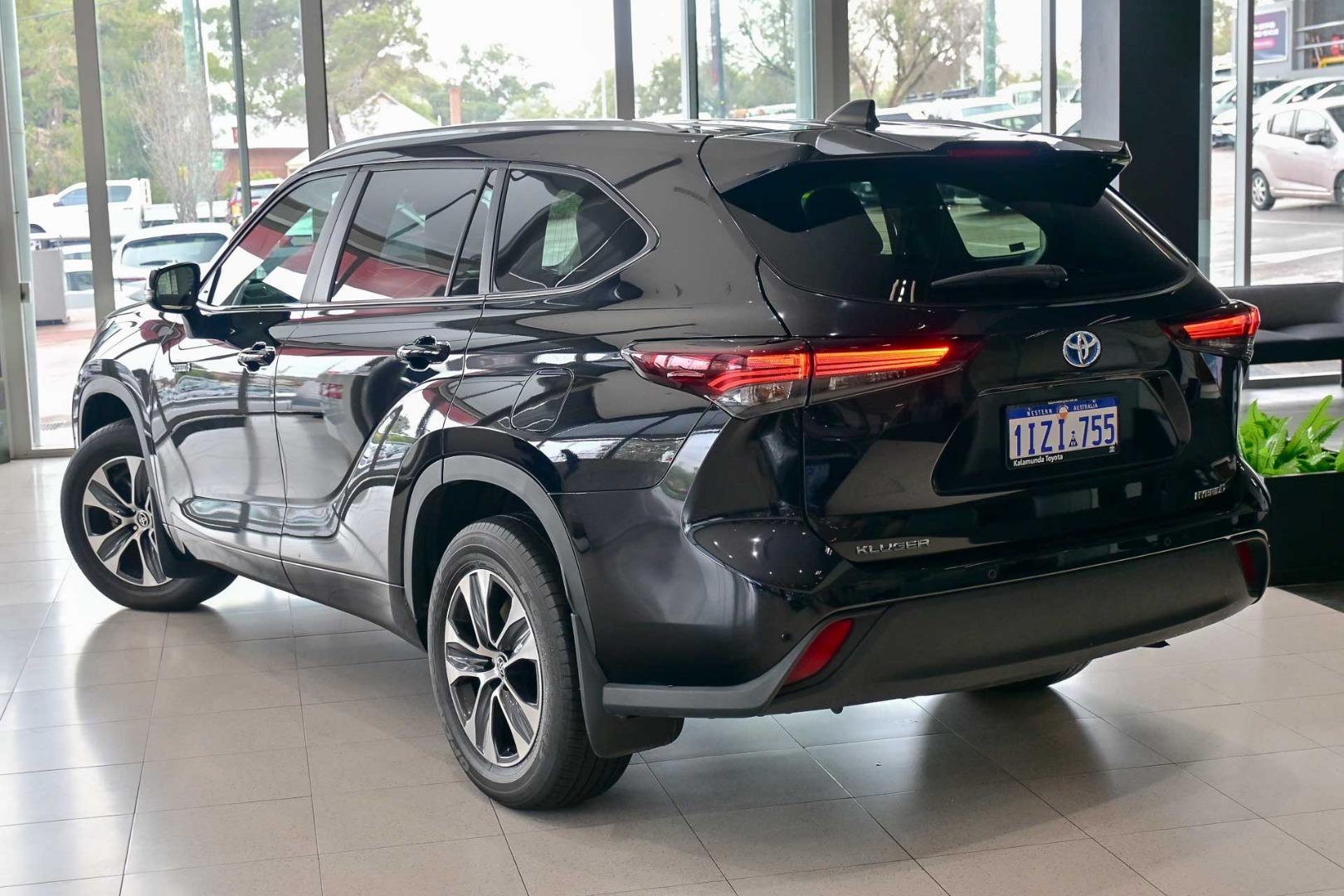 2024 Toyota Kluger GXL in Black