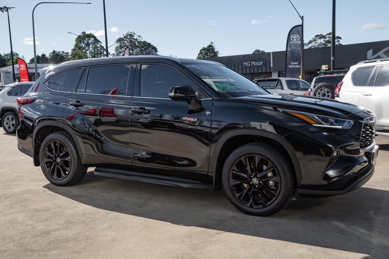 2024 Toyota Kluger AWD GRANDE in Black