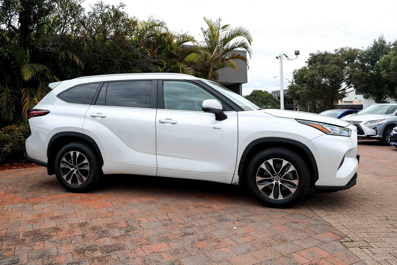 2025 Toyota Kluger GXL AWD in White