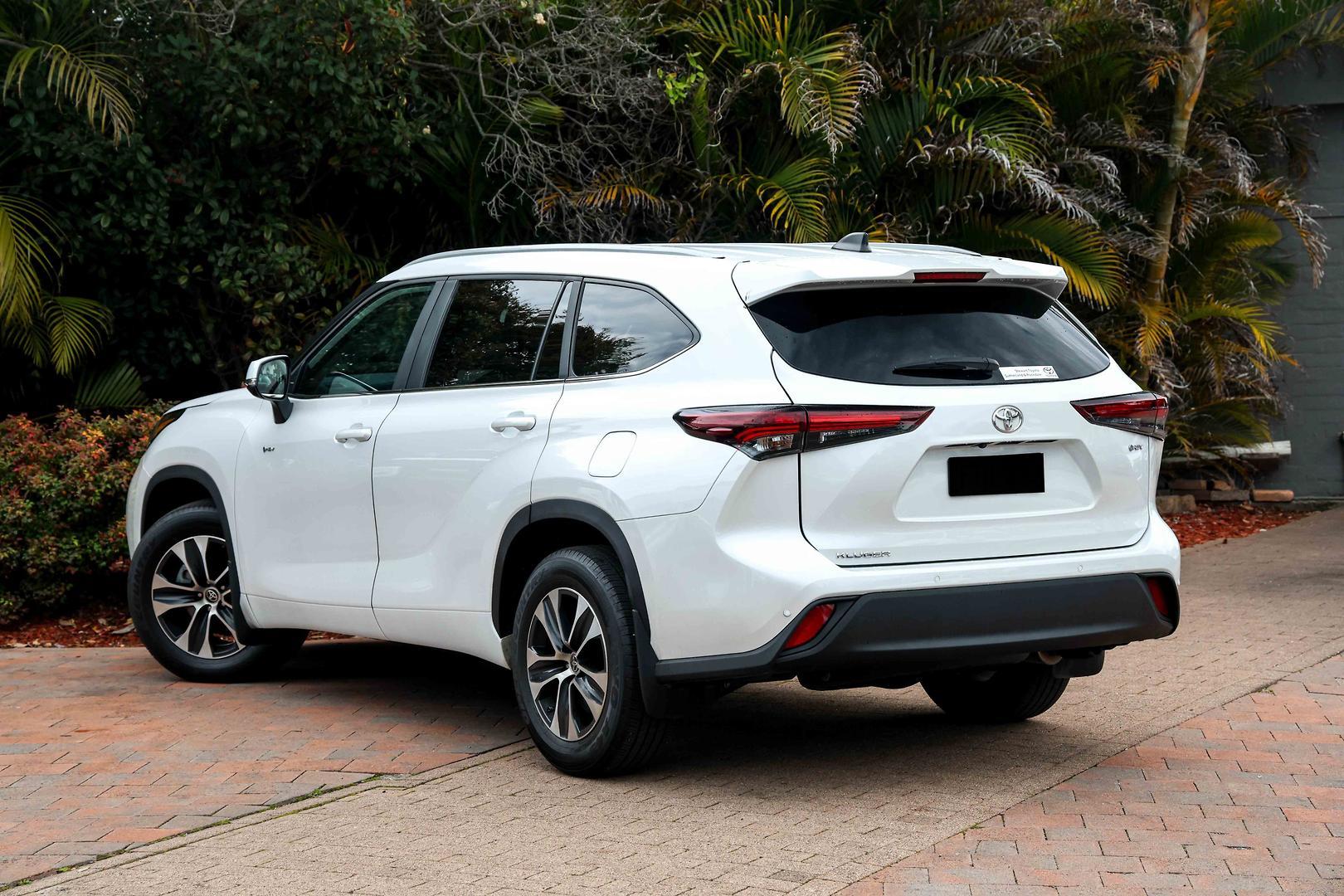 2025 Toyota Kluger GXL AWD in White