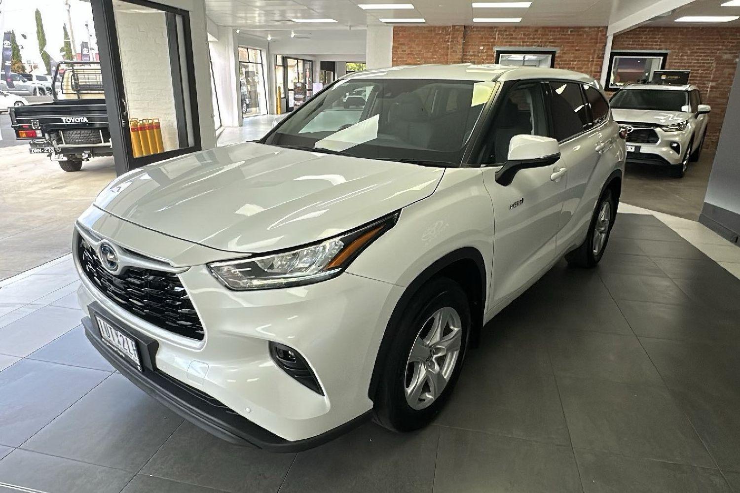 2021 Toyota Kluger GX AWD in White