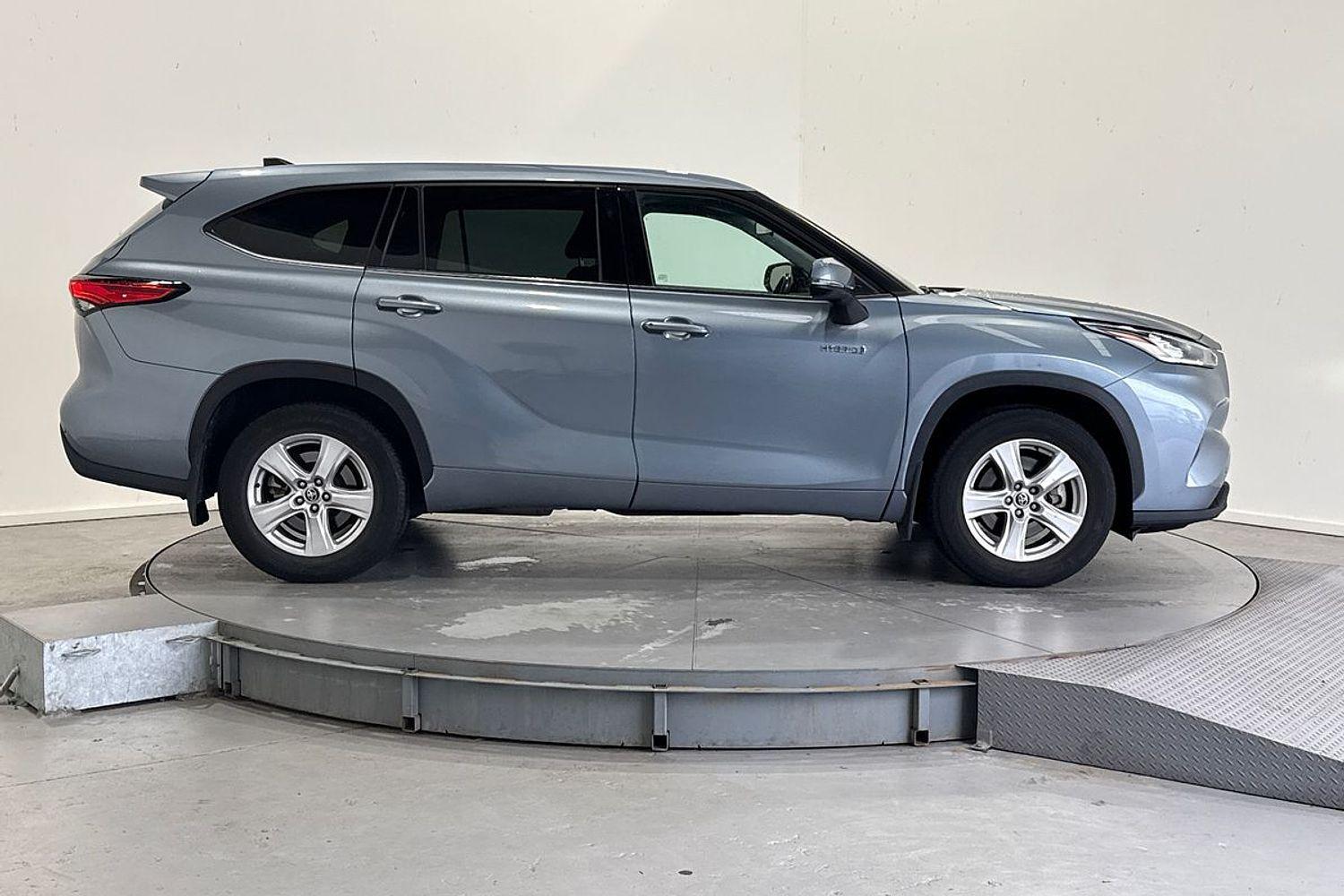 2022 Toyota Kluger GX AWD in Blue