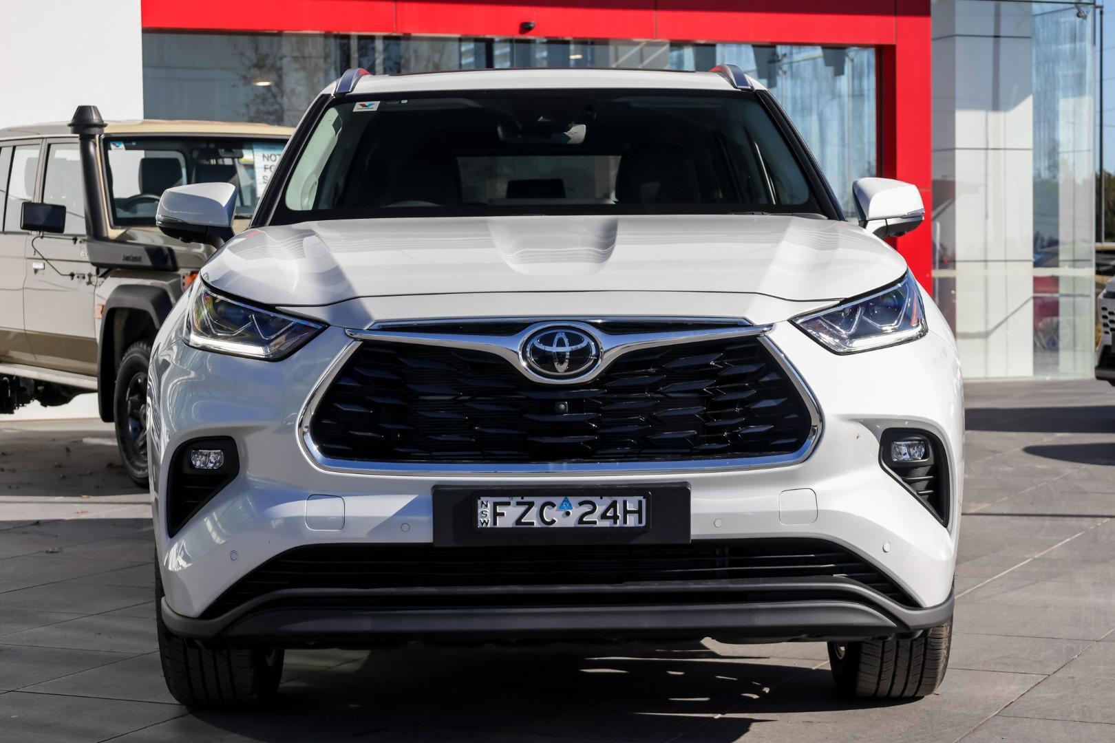 2024 Toyota Kluger AWD GRANDE in White