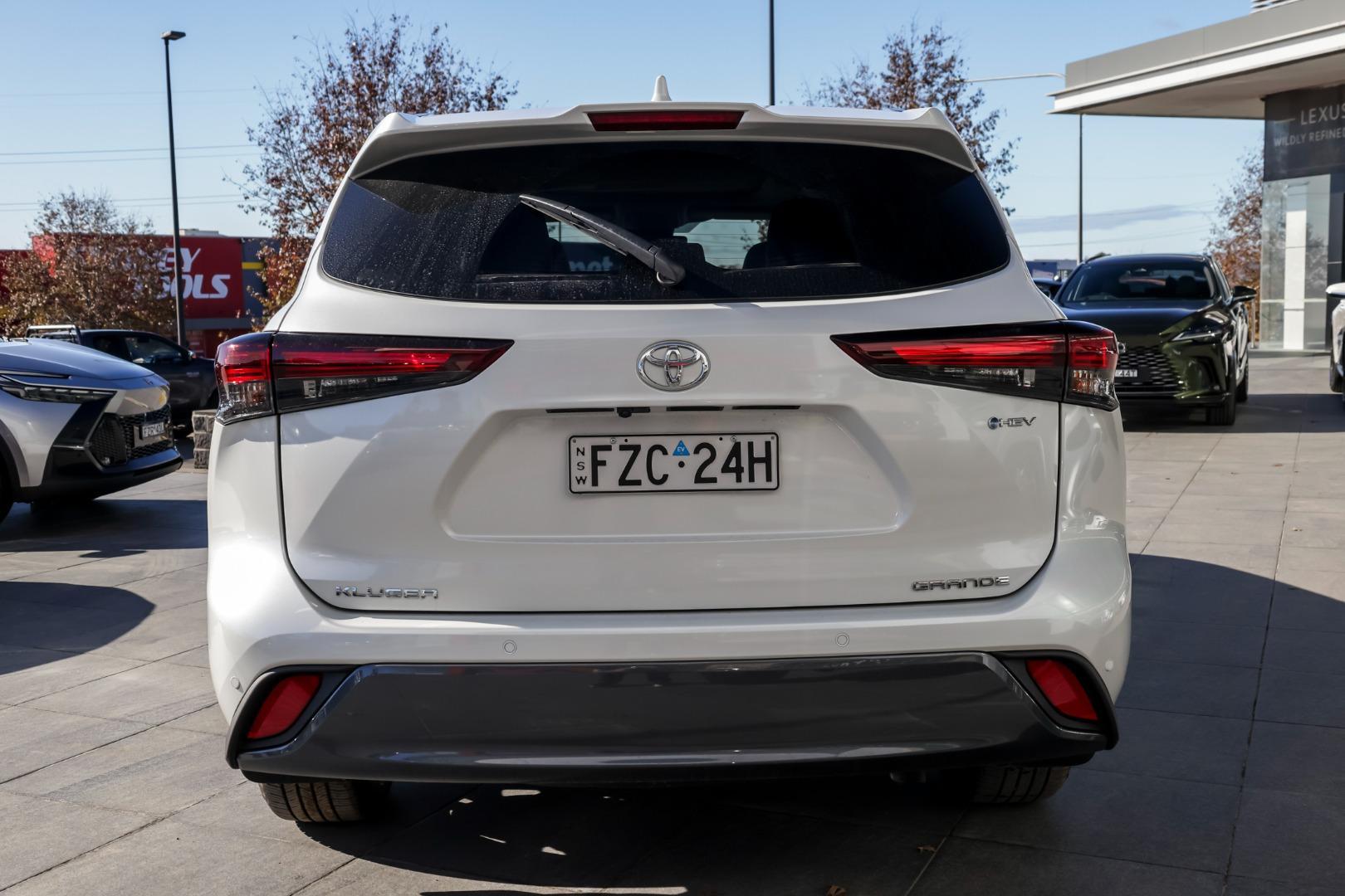 2024 Toyota Kluger AWD GRANDE in White