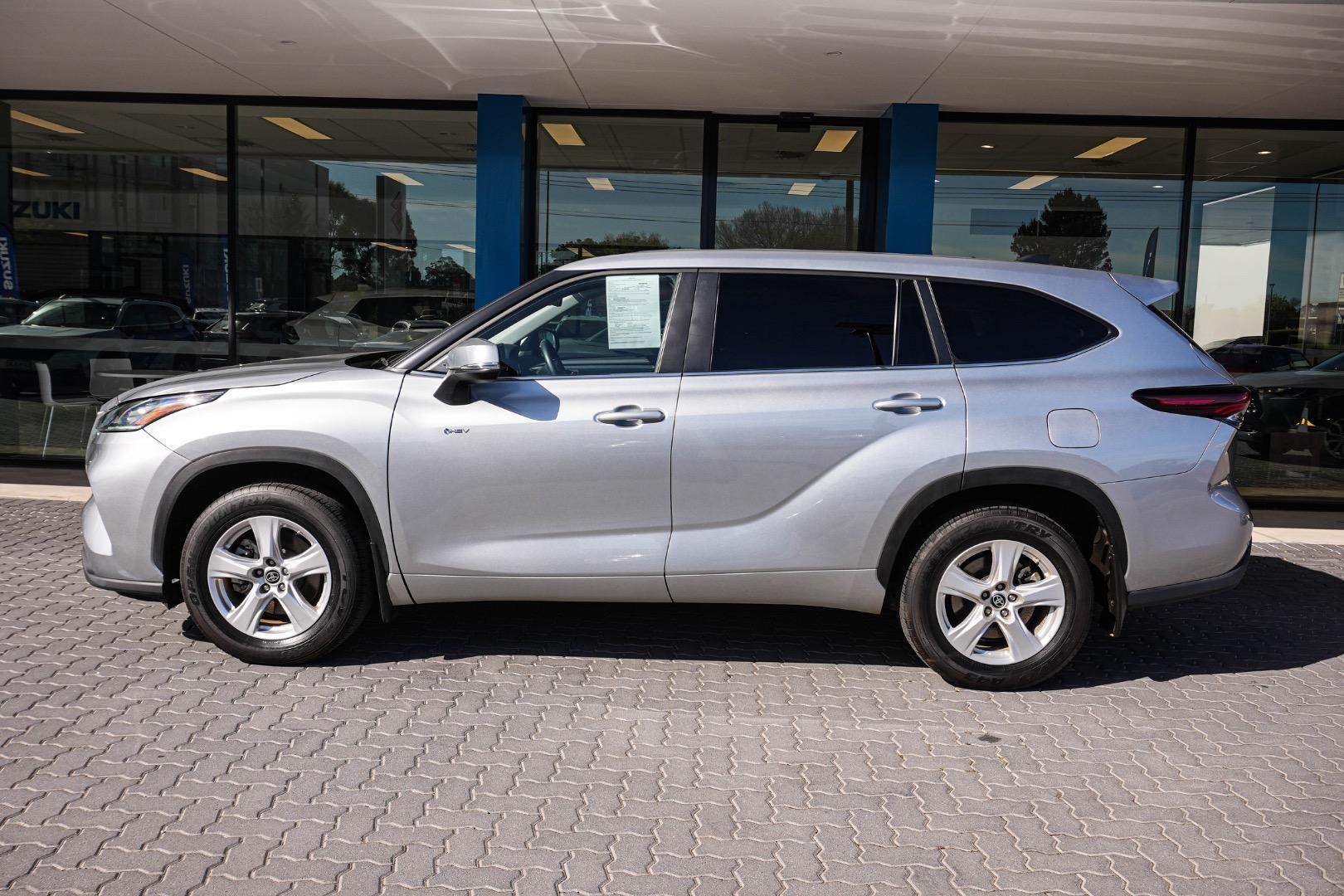 2025 Toyota Kluger GX AWD in Silver