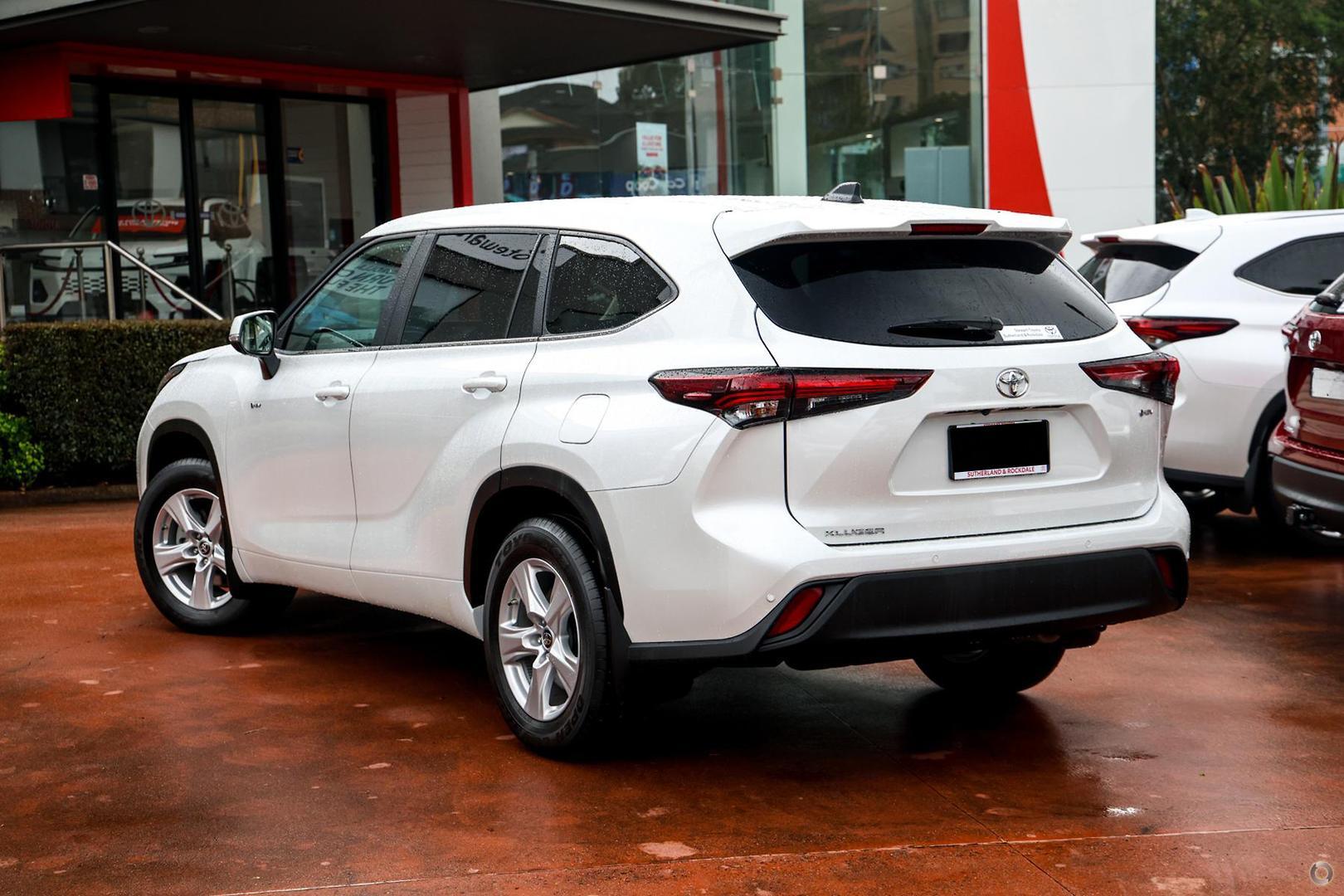 2025 Toyota Kluger GX AWD in White