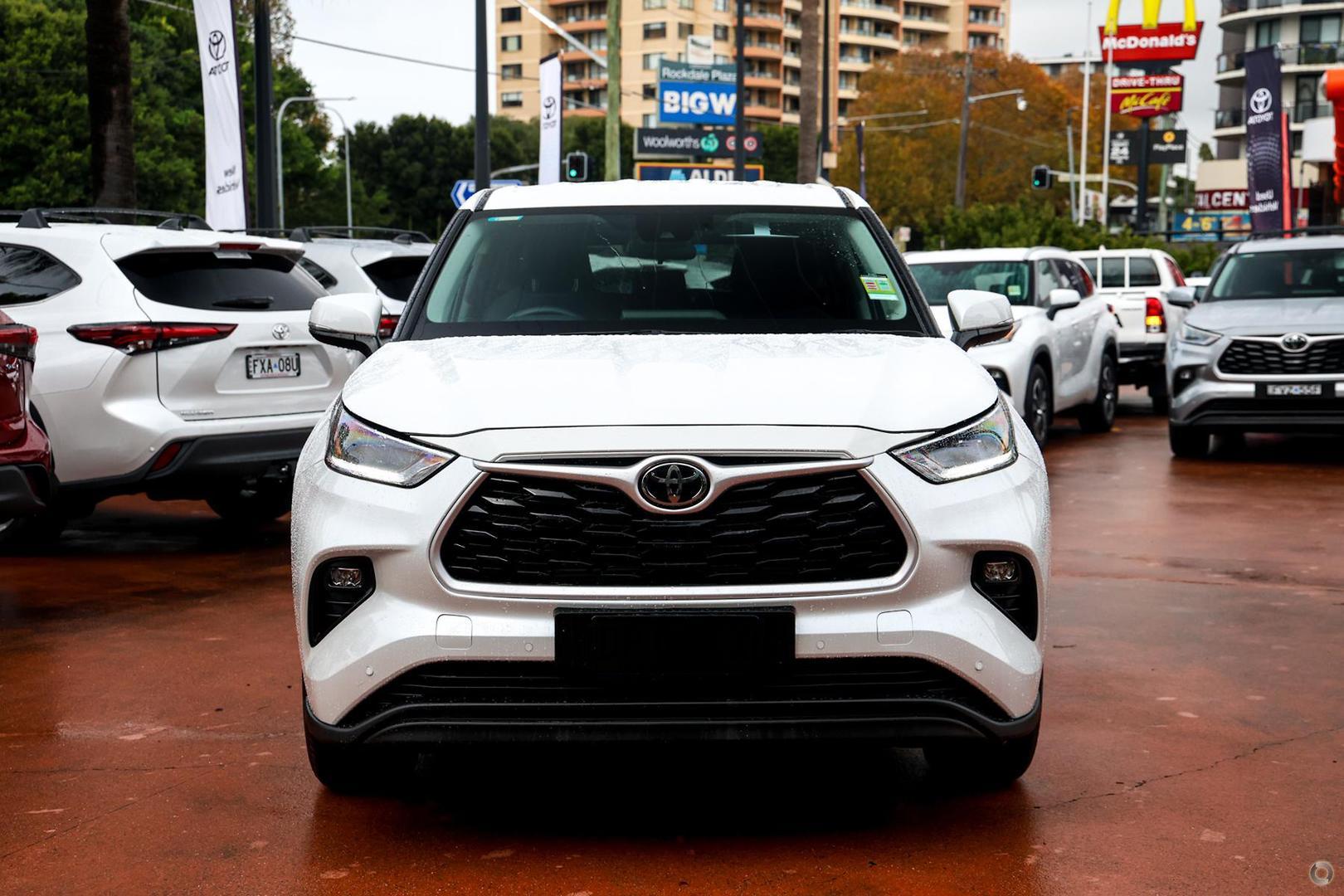 2025 Toyota Kluger GX AWD in White