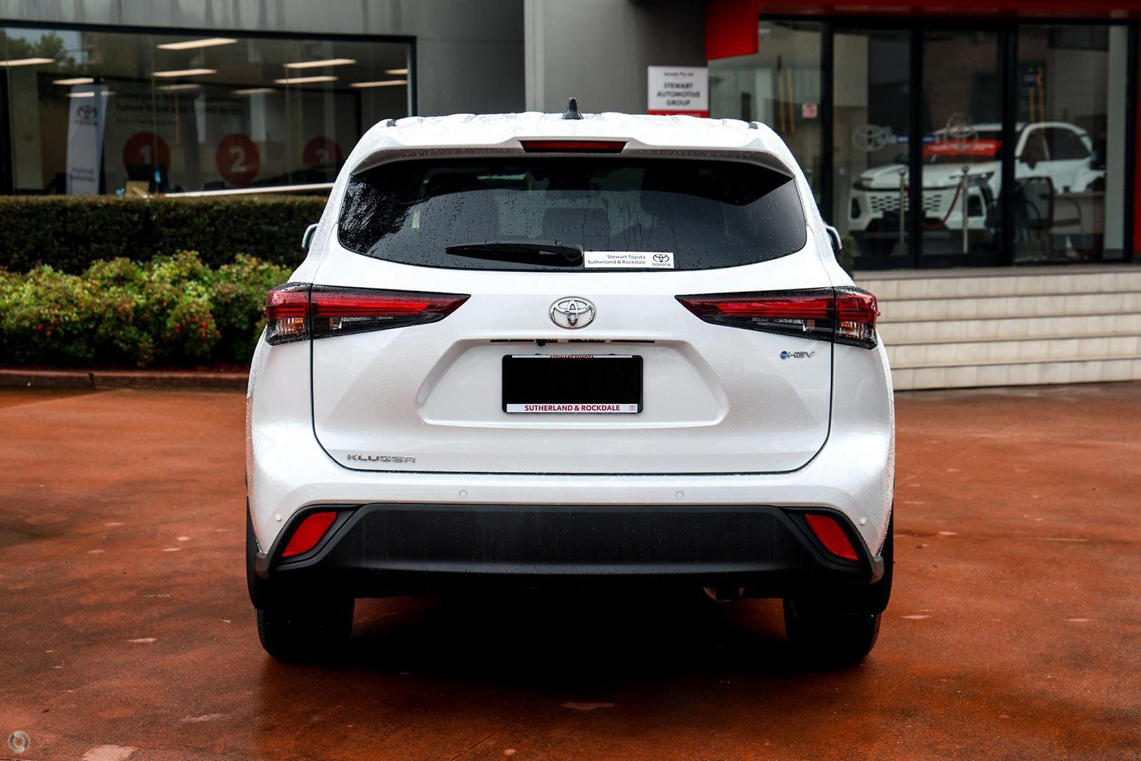 2025 Toyota Kluger GX AWD in White