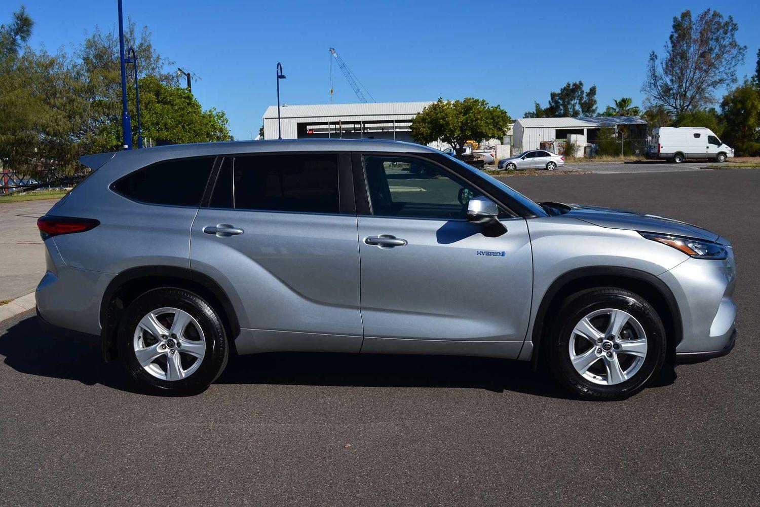 2022 Toyota Kluger GX AWD in Silver