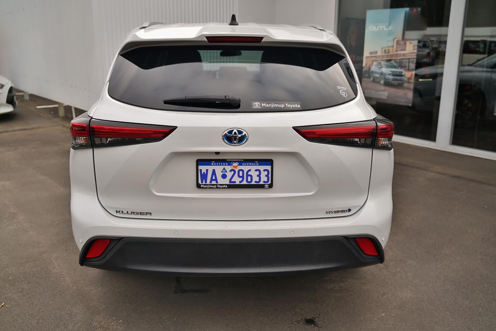 2023 Toyota Kluger GXL in White