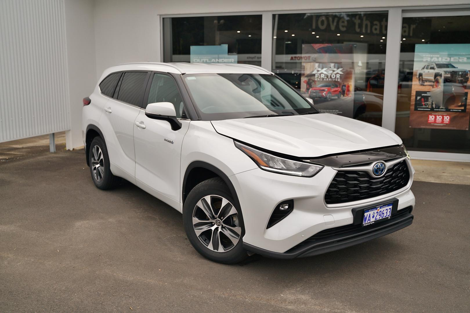 2023 Toyota Kluger GXL in White