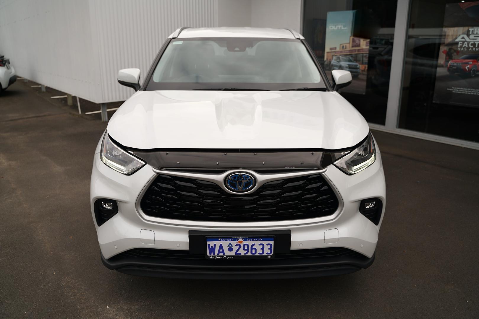 2023 Toyota Kluger GXL in White