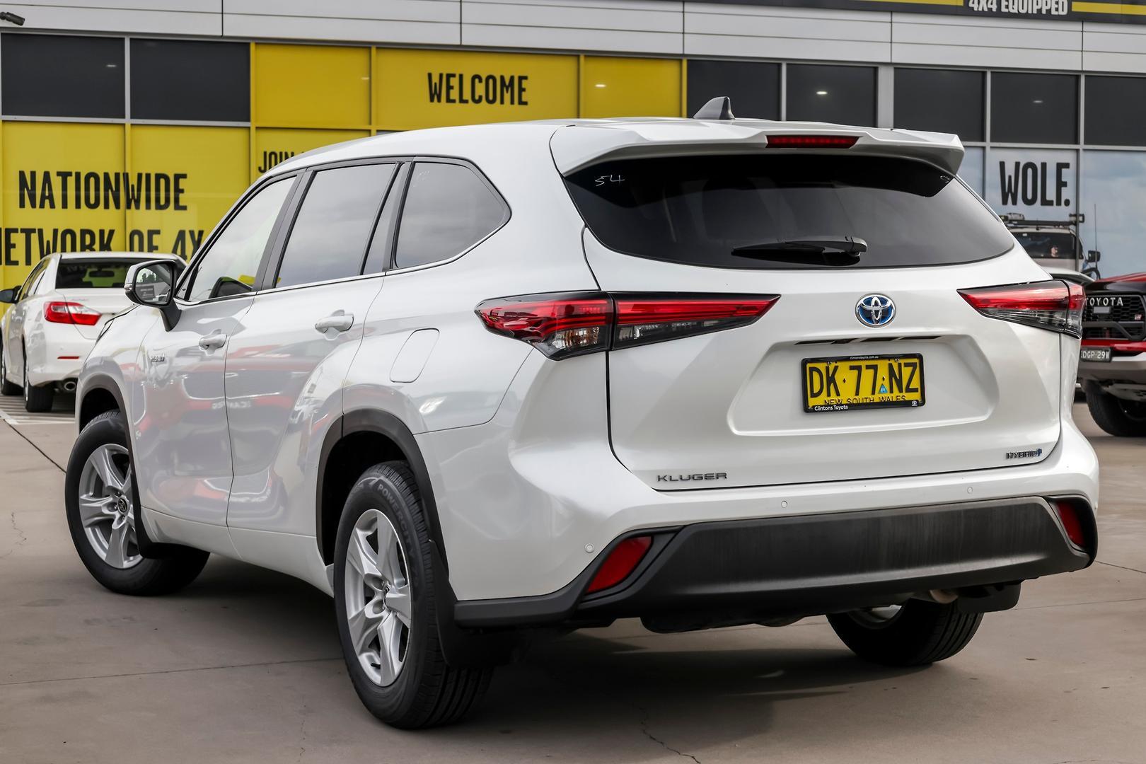 2023 Toyota Kluger GX in White