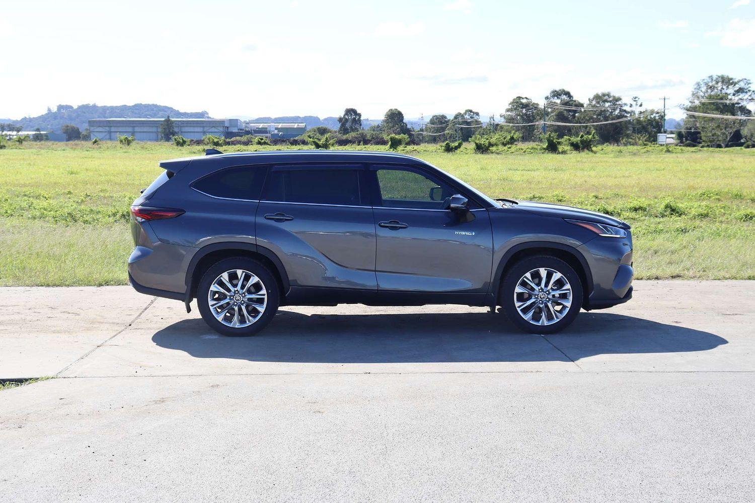 2024 Toyota Kluger AWD GRANDE in Silver