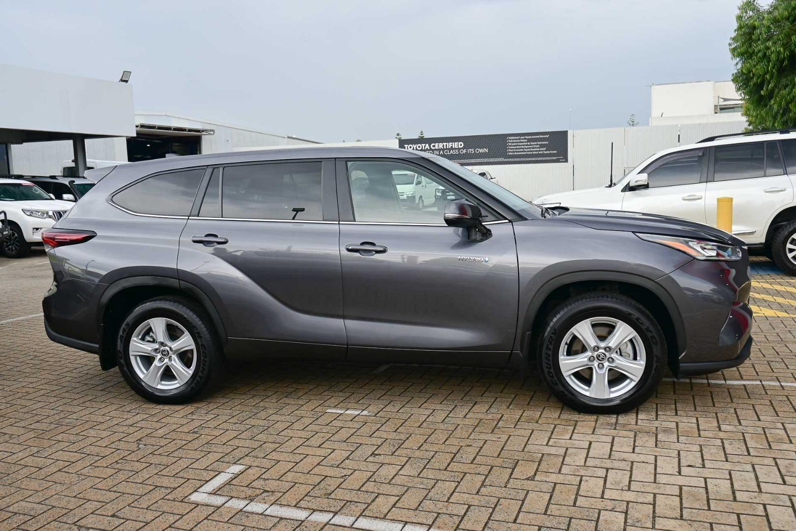 2024 Toyota Kluger GX in Grey