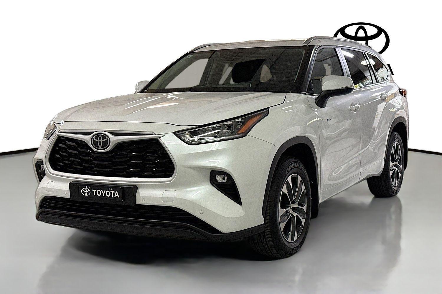 2025 Toyota Kluger GXL AWD in White