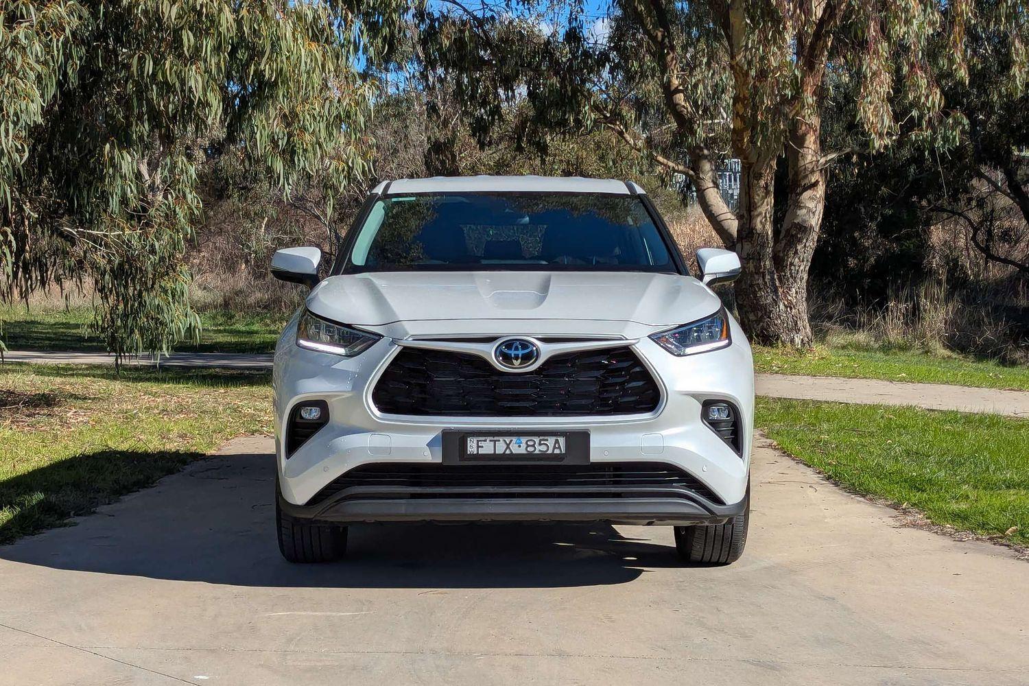 2025 Toyota Kluger GX AWD in White