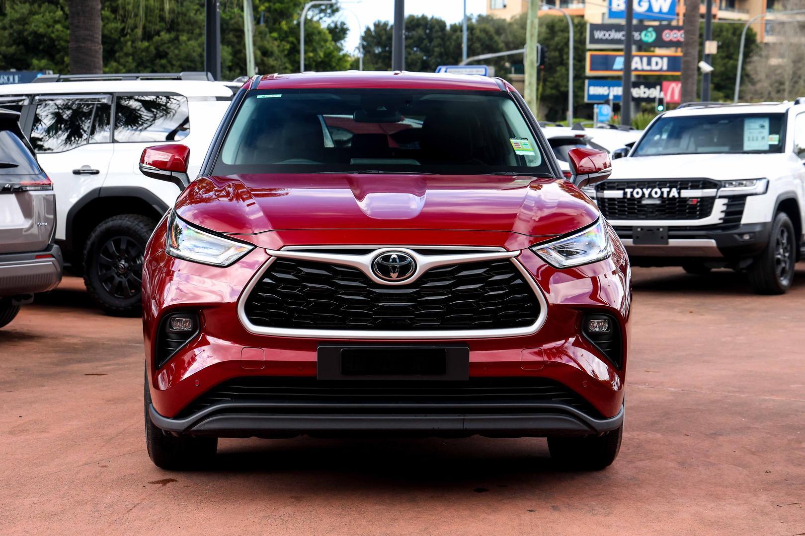 2025 Toyota Kluger GX AWD in Red
