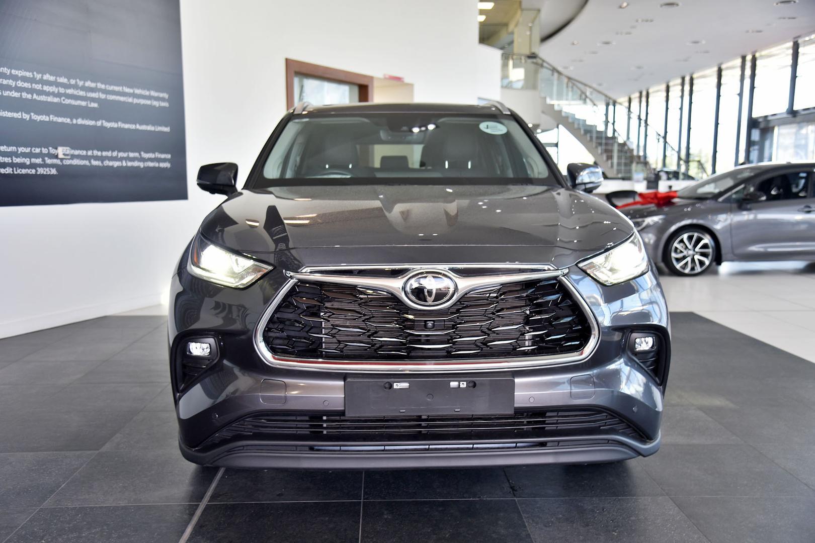 2024 Toyota Kluger 4x2 GRANDE in Silver