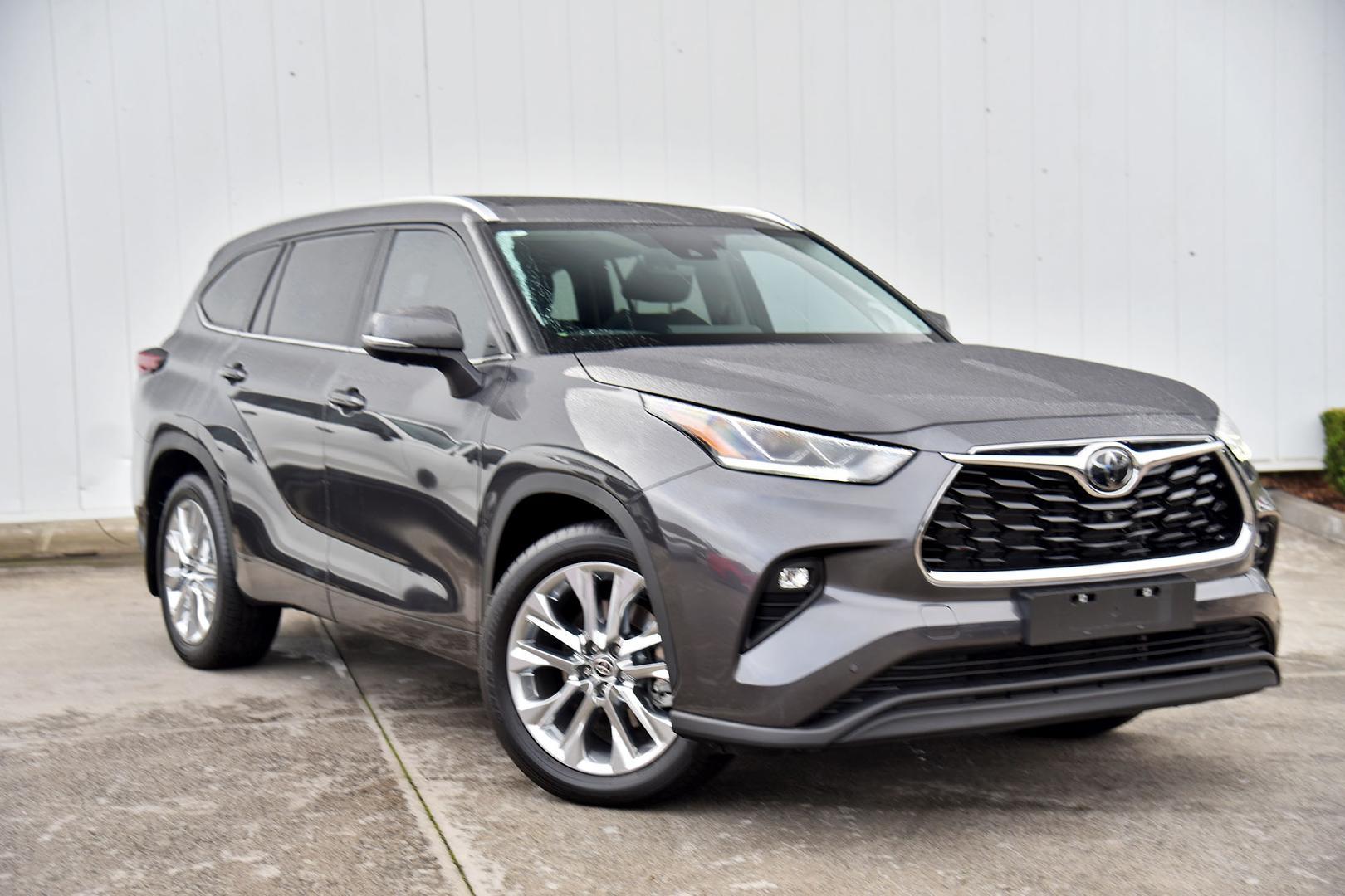 2024 Toyota Kluger 4x2 GRANDE in Silver