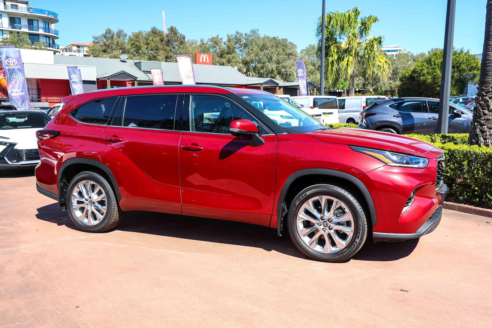 2024 Toyota Kluger 4x2 GRANDE in Red