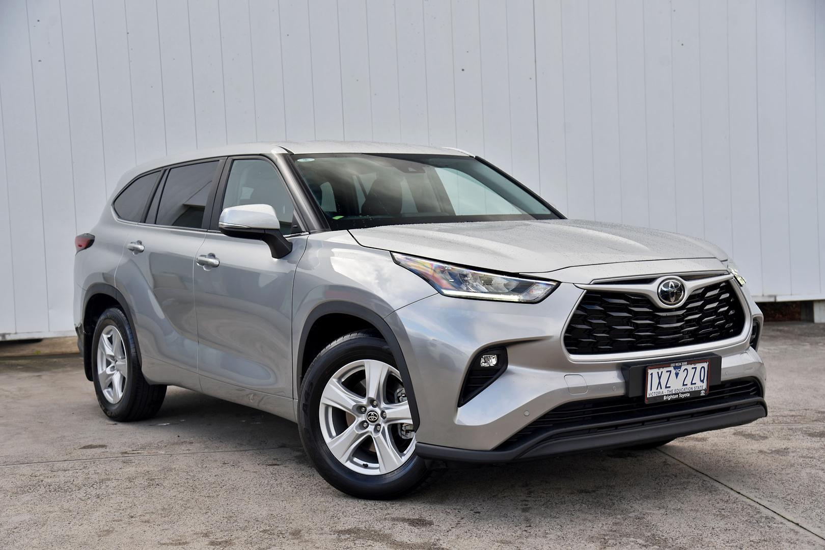 2022 Toyota Kluger GX in Silver