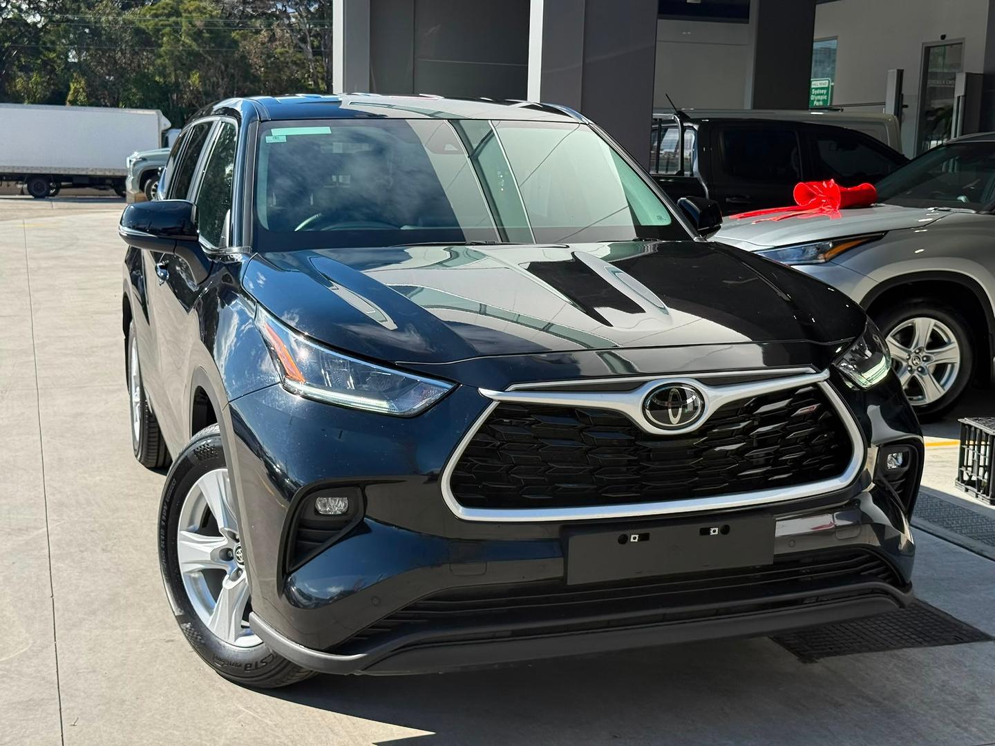 2024 Toyota Kluger GX AWD in Black