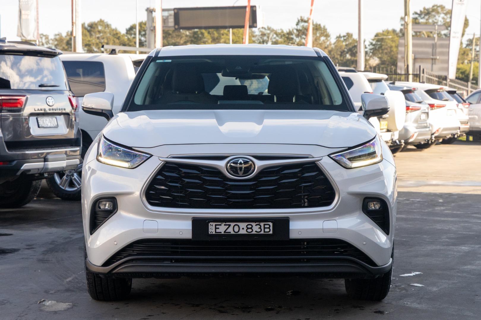 2022 Toyota Kluger GX AWD in White