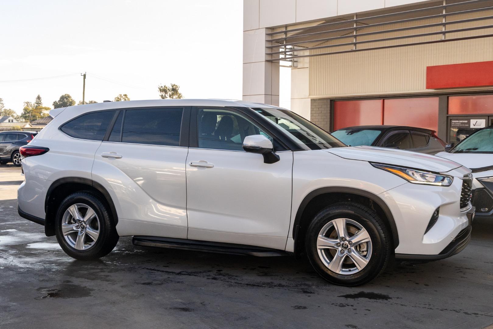 2022 Toyota Kluger GX AWD in White
