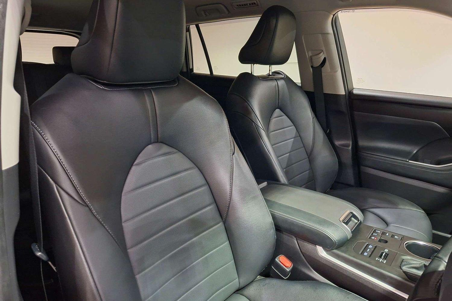 2022 Toyota Kluger GXL in White
