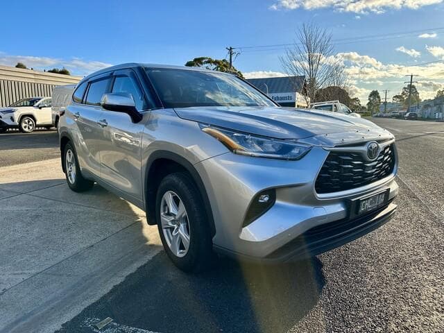 2023 Toyota Kluger GX in Silver