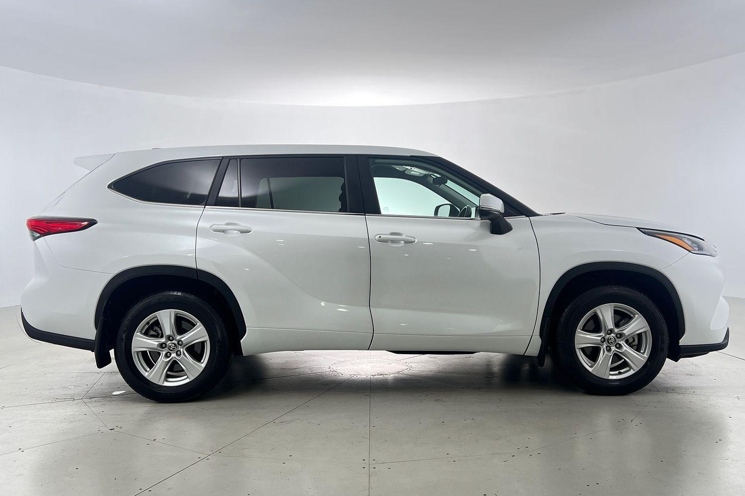2023 Toyota Kluger GX AWD in White