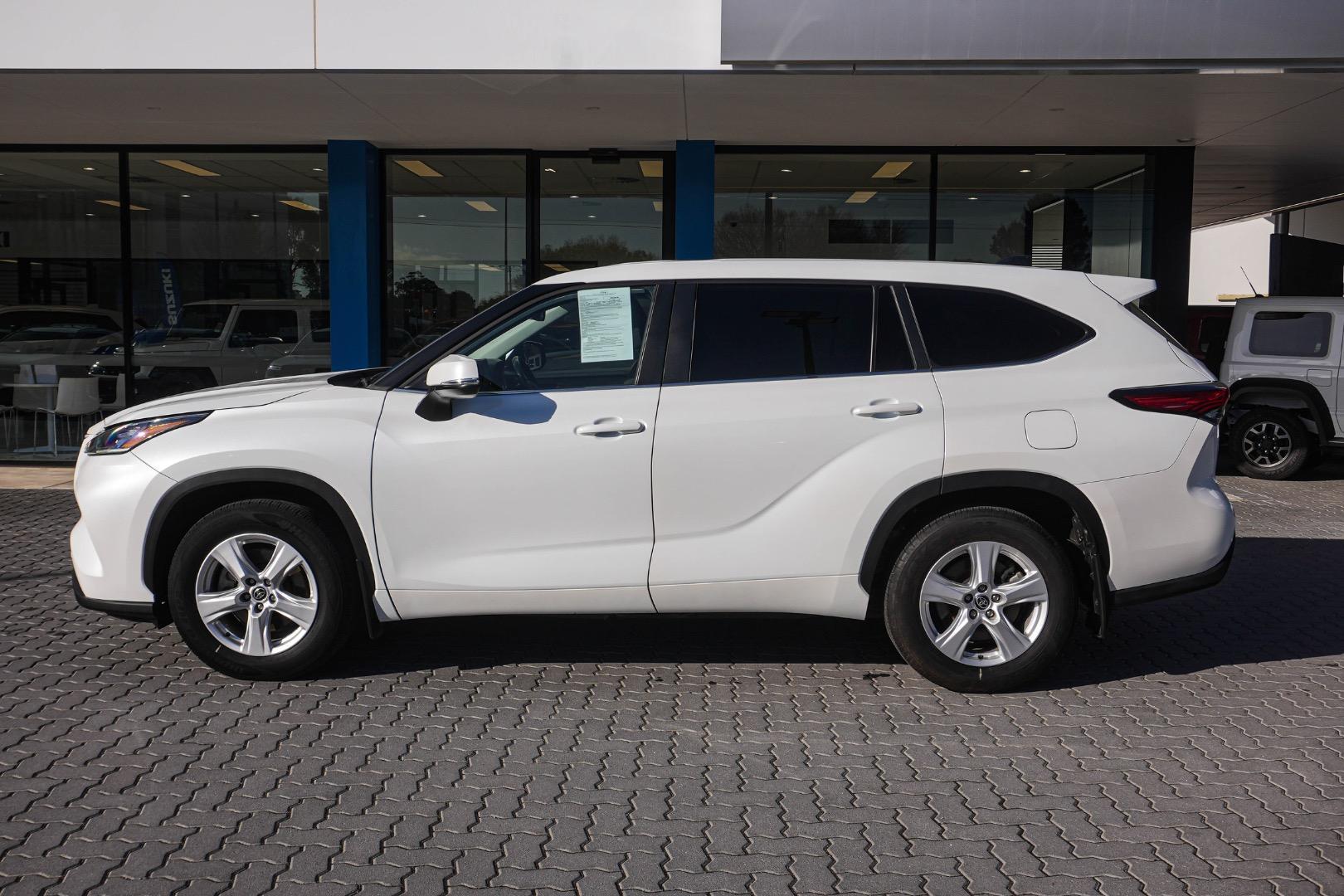 2023 Toyota Kluger GX AWD in White