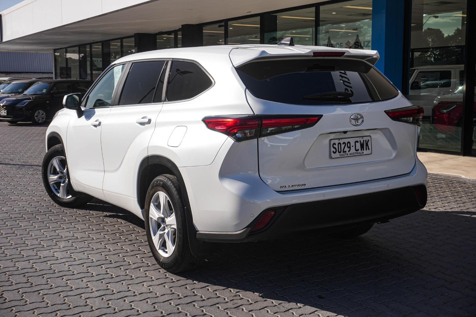 2023 Toyota Kluger GX AWD in White