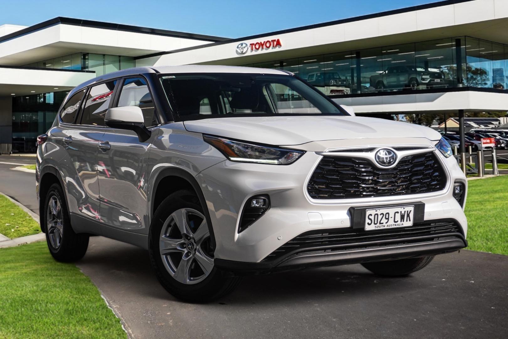 2023 Toyota Kluger GX AWD in White