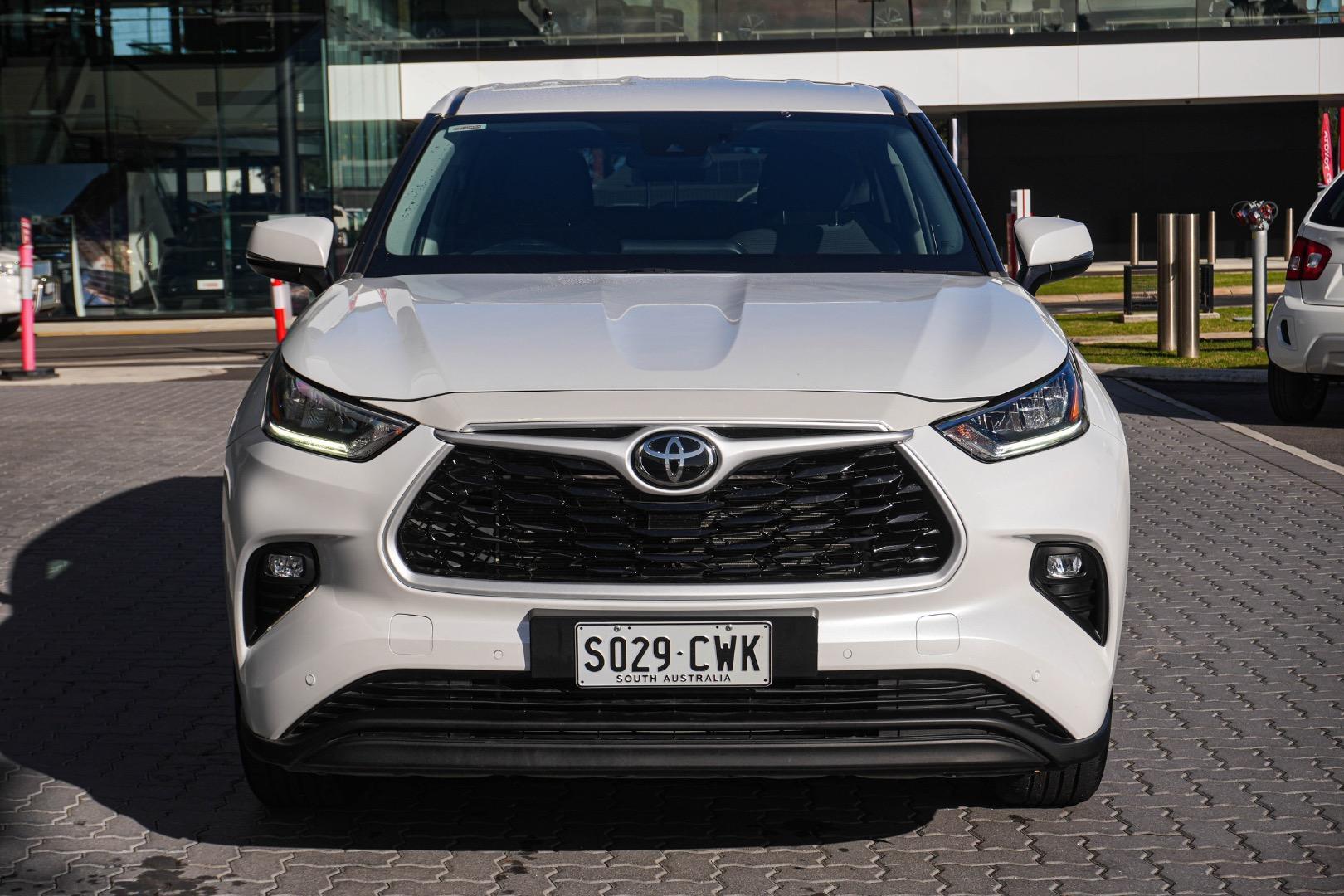 2023 Toyota Kluger GX AWD in White