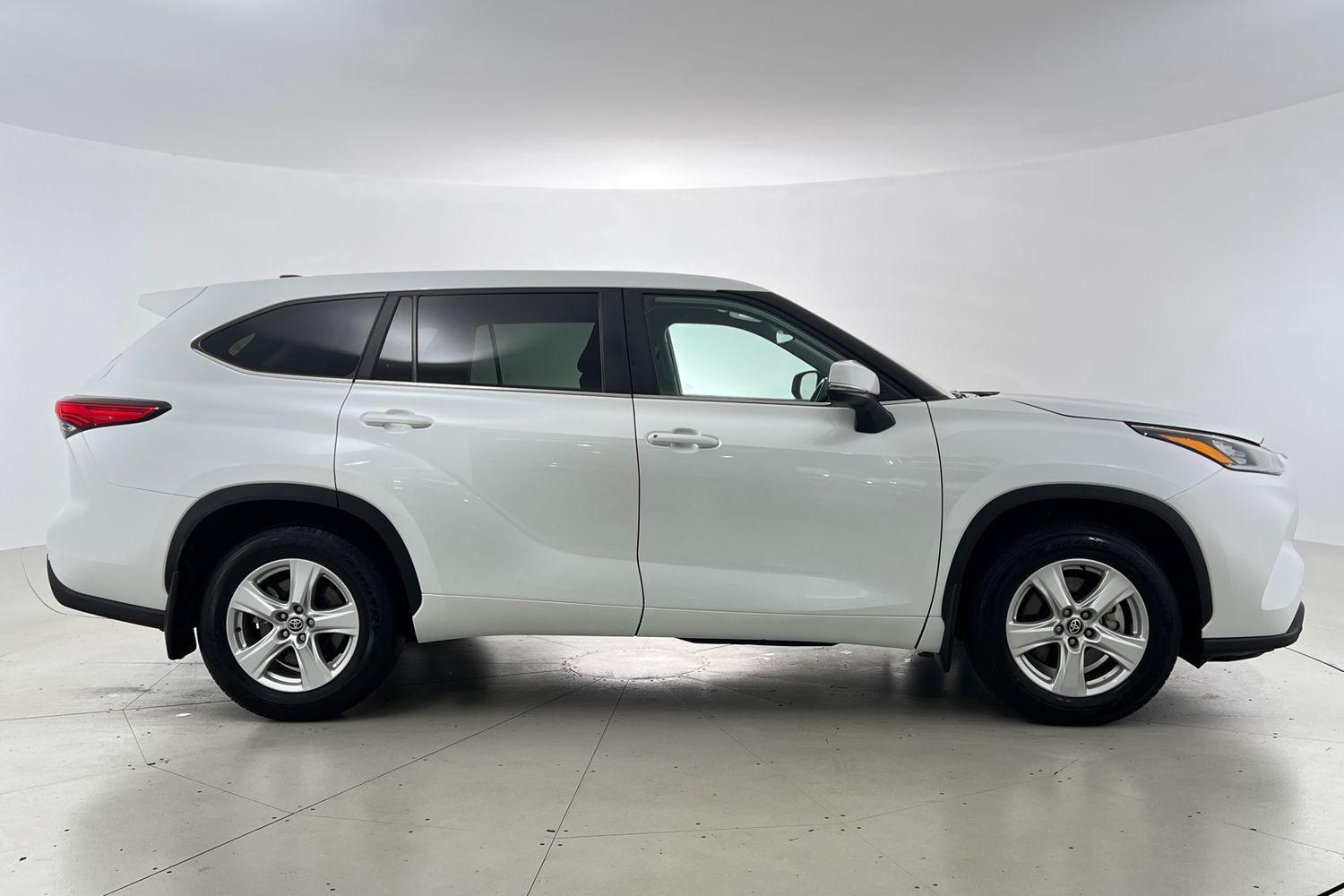 2023 Toyota Kluger GX AWD in White