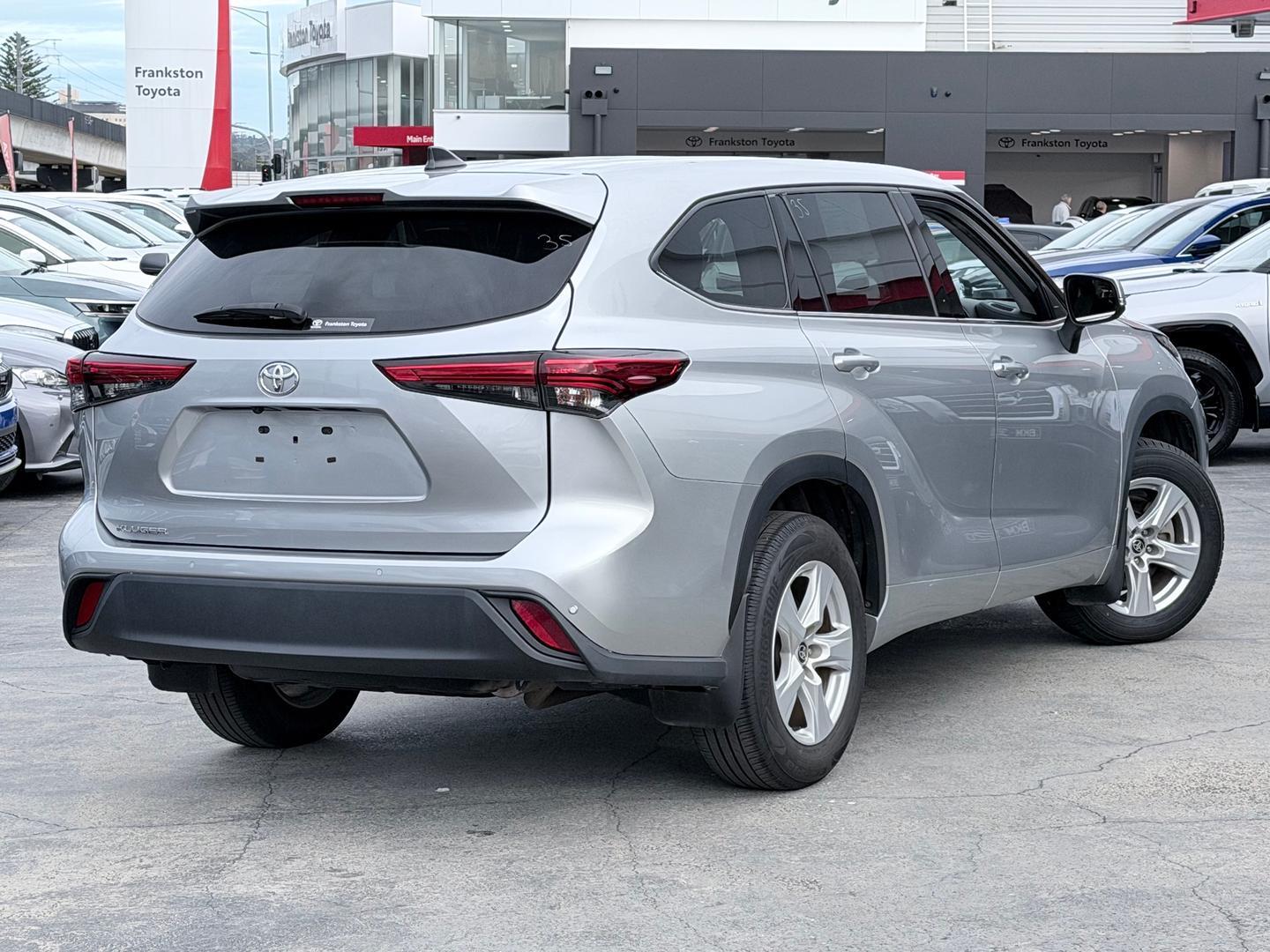 2022 Toyota Kluger GX in Silver