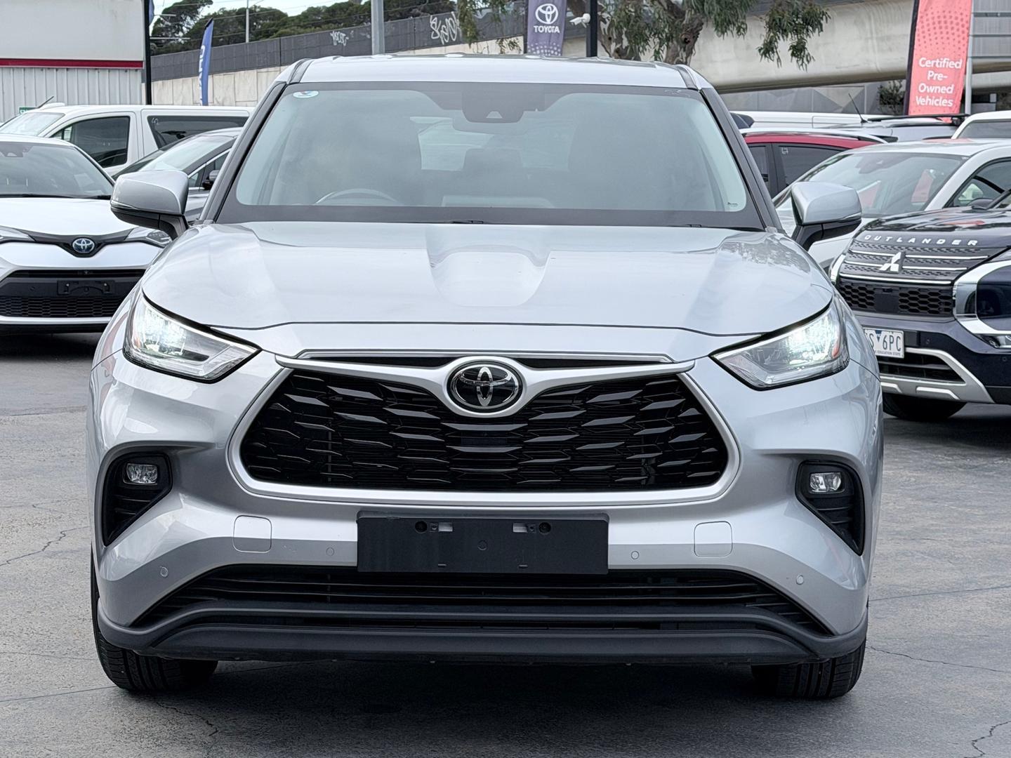 2022 Toyota Kluger GX in Silver